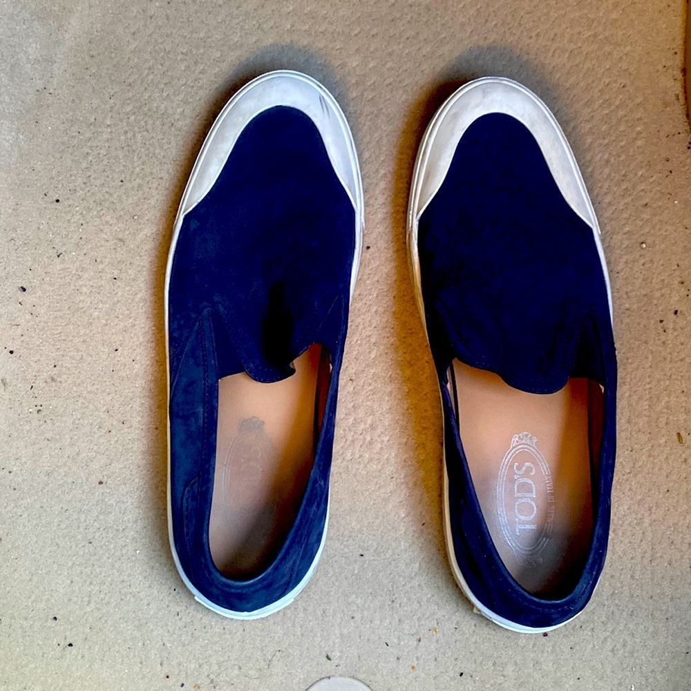 Tod’s Men’s on canvas shoe navy blue and white.
